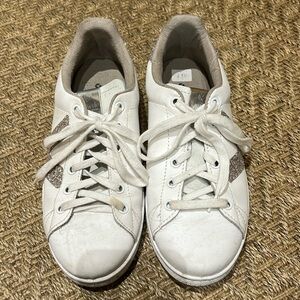 Victoria white sparkled sneaker size 7